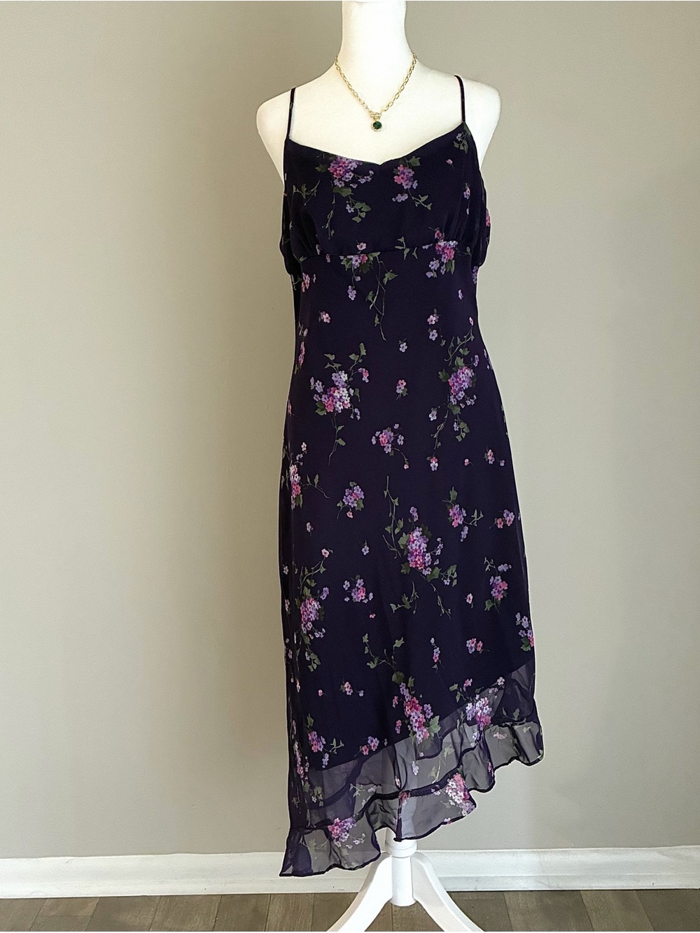 Studio Y Purple & floral sleeveless asymmetrical hem midi dress